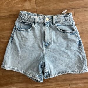 ZARA mom short, size 4
